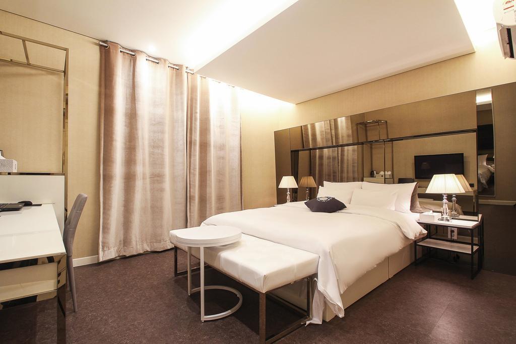 Hotel Cullinan Daechi Seoul Exterior photo